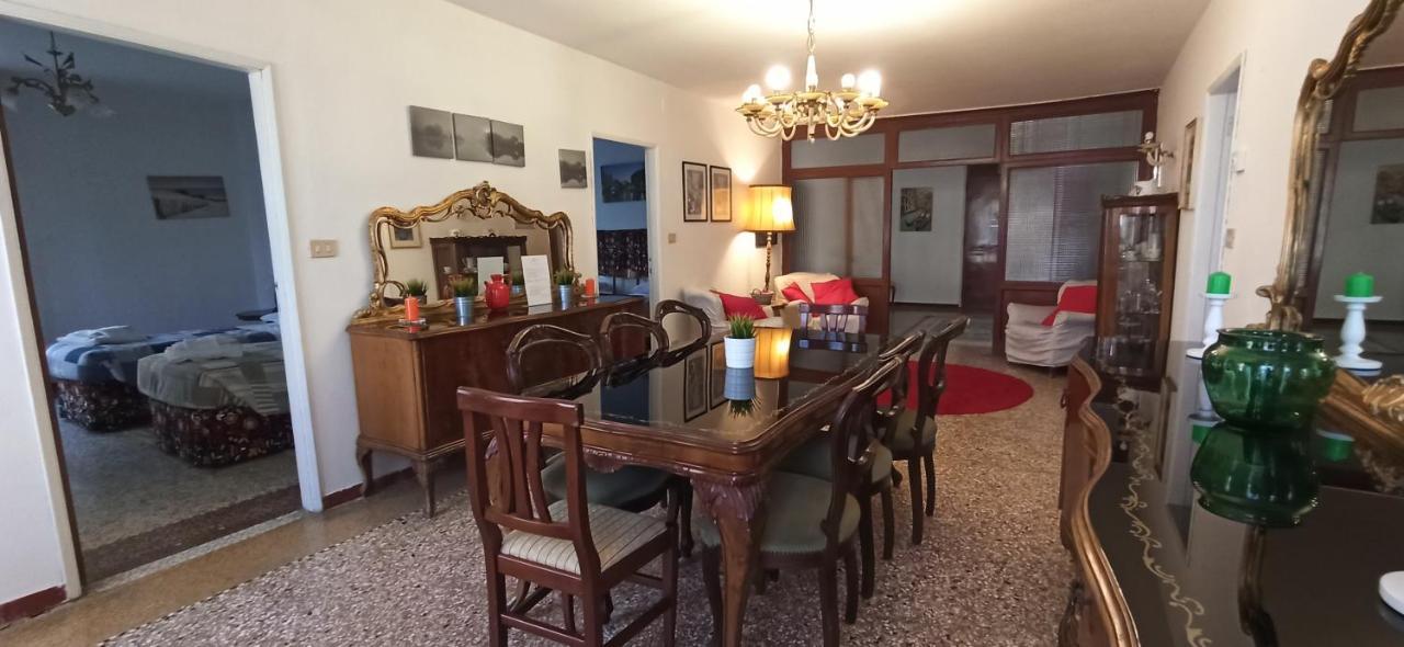 Ve-Nice Suite Formosa C5141 البندقية المظهر الخارجي الصورة