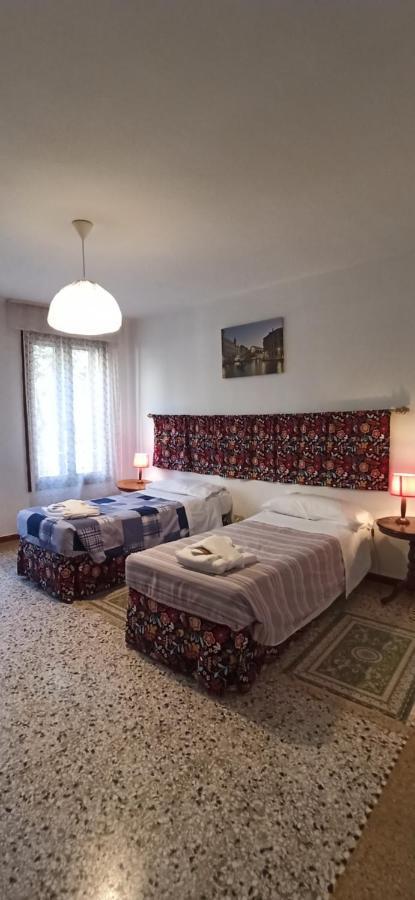 Ve-Nice Suite Formosa C5141 البندقية المظهر الخارجي الصورة