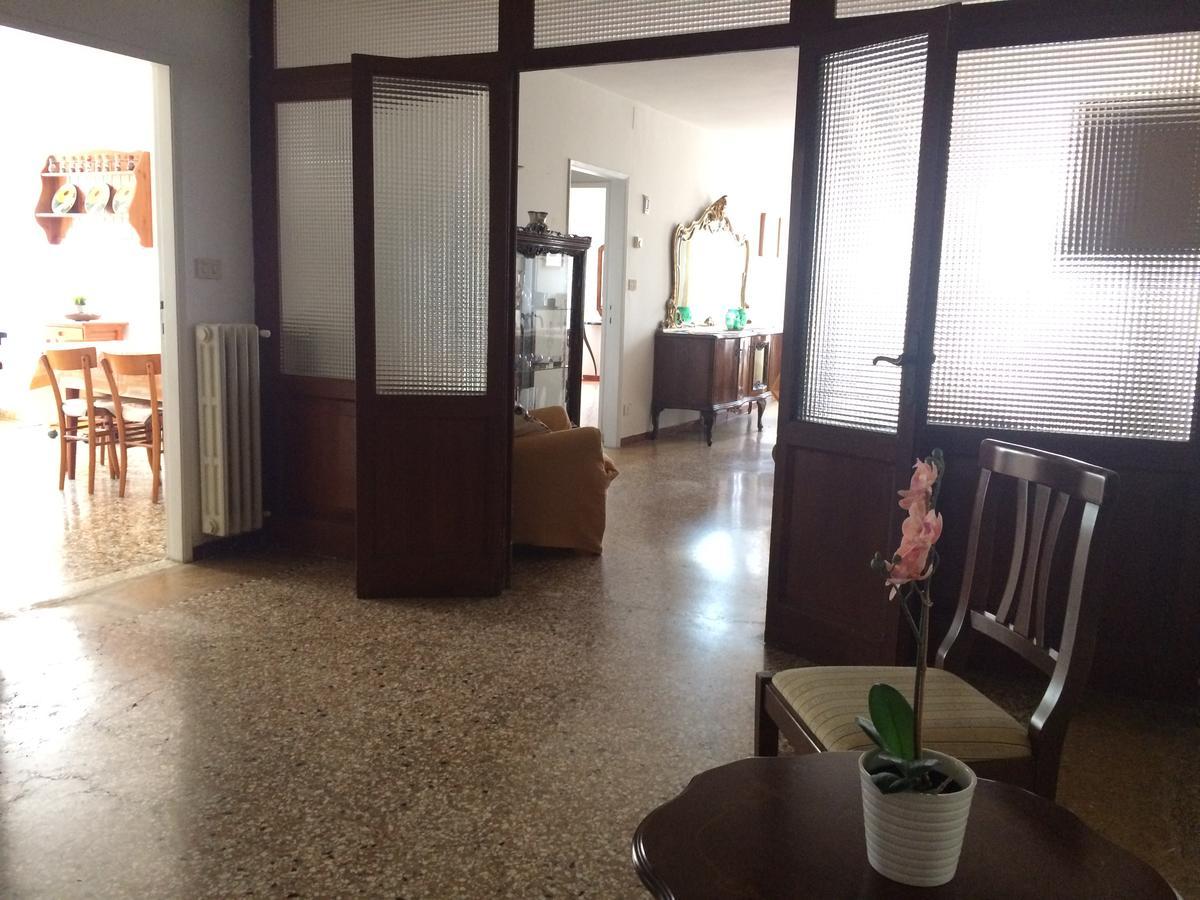 Ve-Nice Suite Formosa C5141 البندقية المظهر الخارجي الصورة