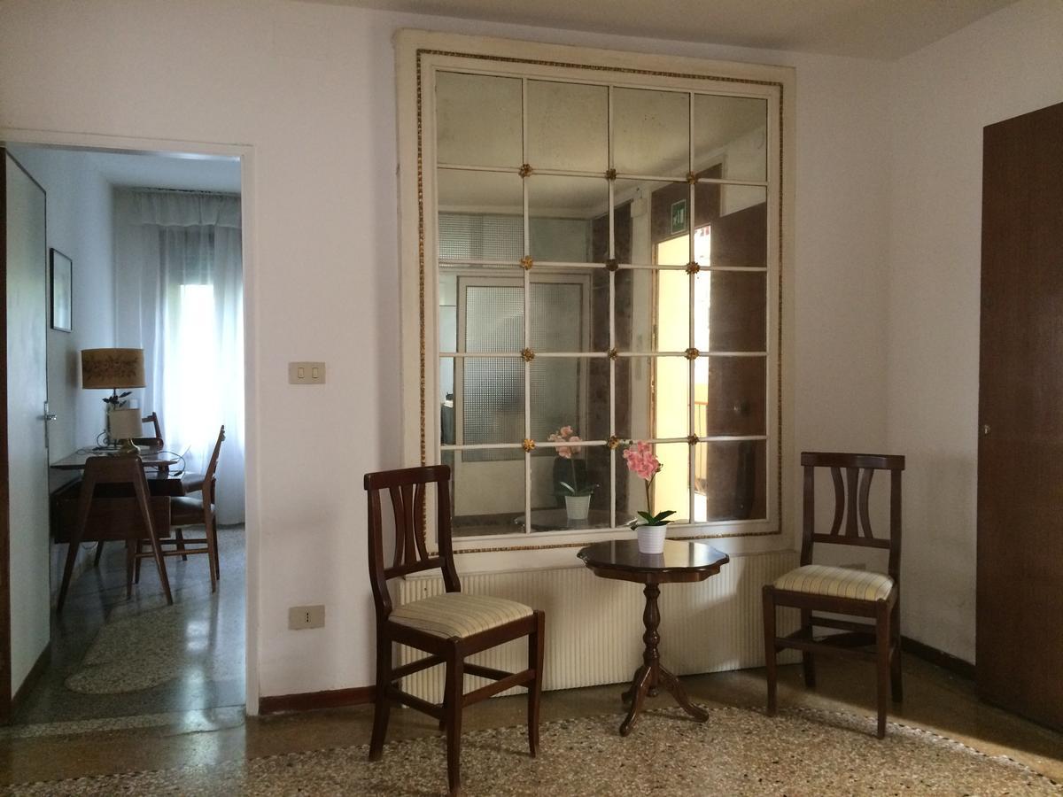 Ve-Nice Suite Formosa C5141 البندقية المظهر الخارجي الصورة